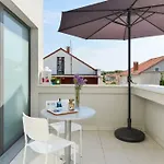 Ivy Apartament *
